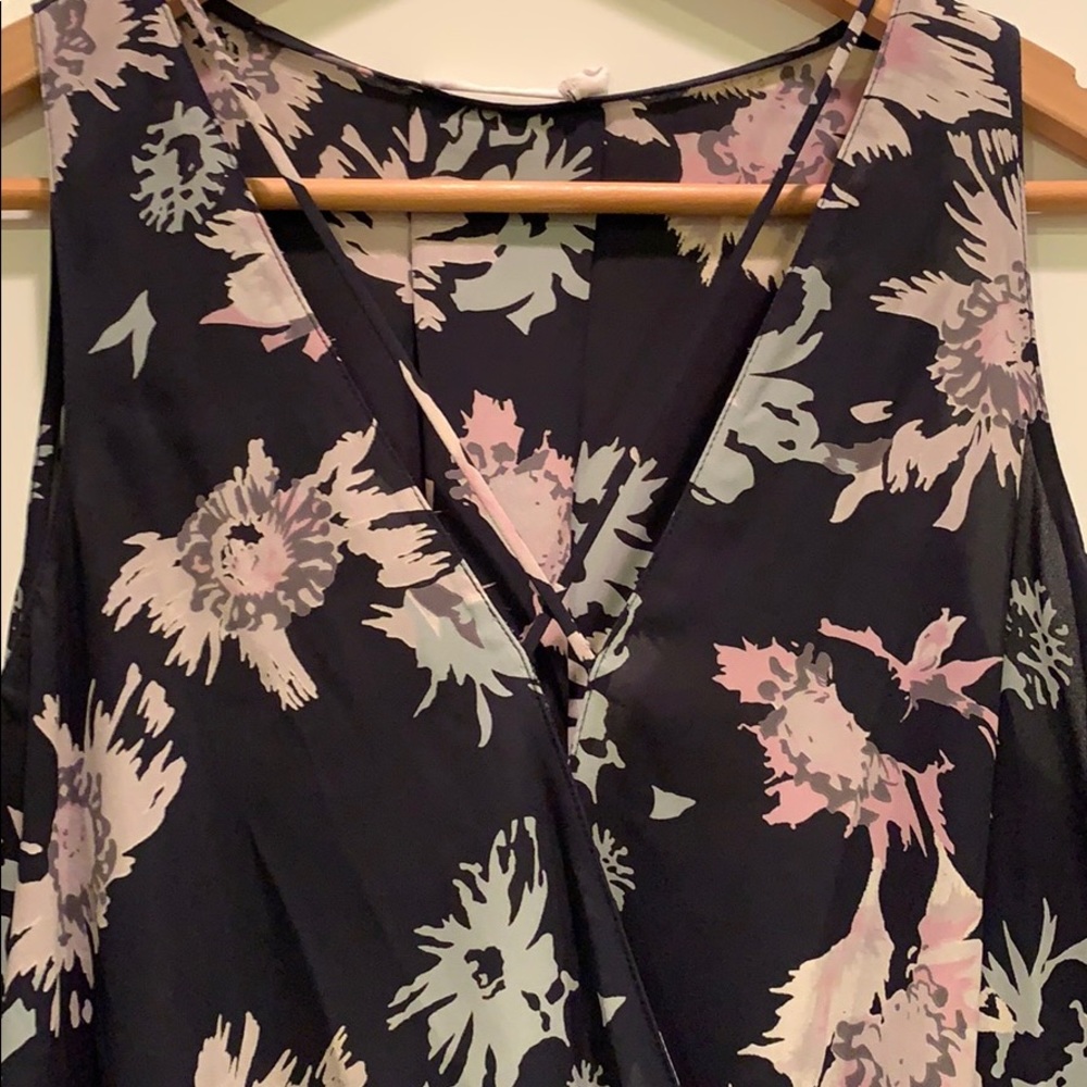 Lush Floral tank - Picture 2 of 6
